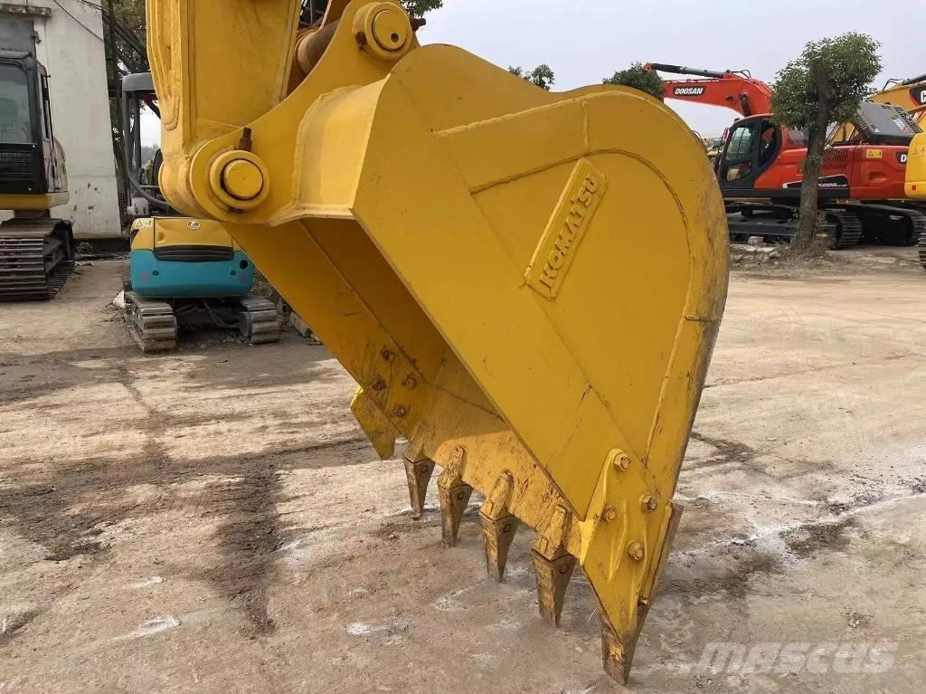 Komatsu PC240-8 Paletli ekskavatörler