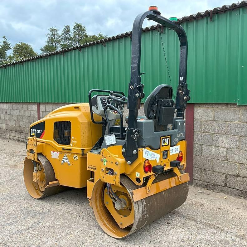 CAT CB 2.7 Çift tamburlu silindirler