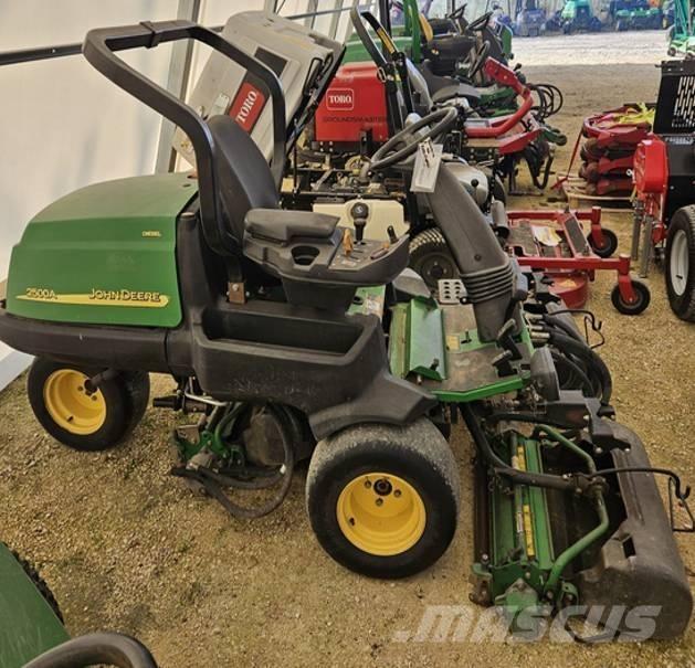 John Deere 2500 A Çim biçme makineleri