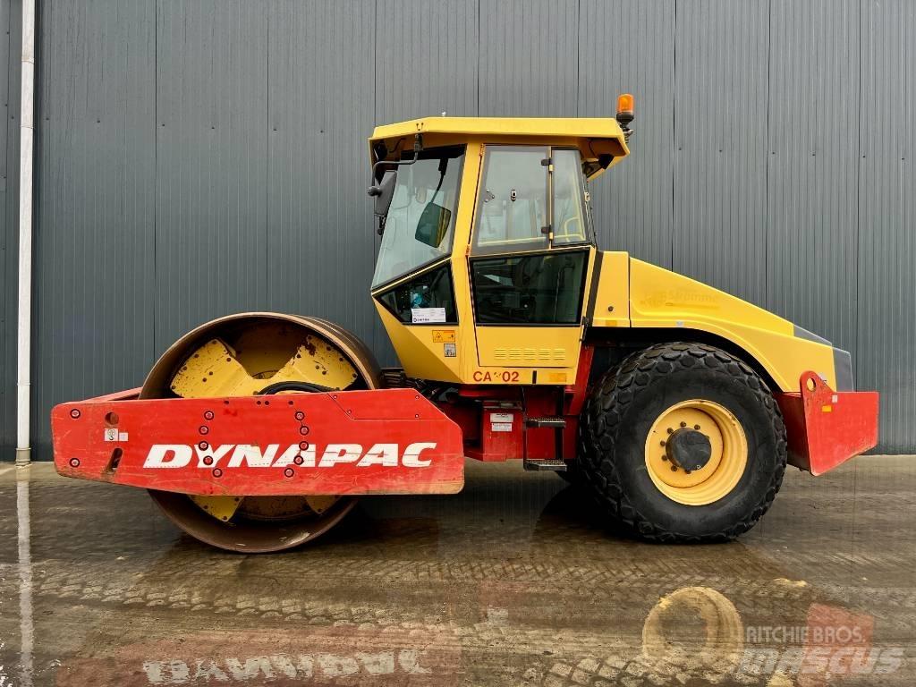Dynapac CA302D Tek tamburlu silindirler