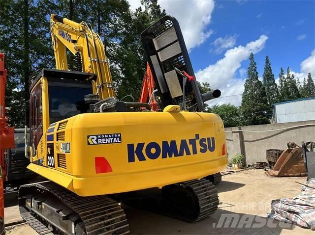 Komatsu PC 200-8 Paletli ekskavatörler