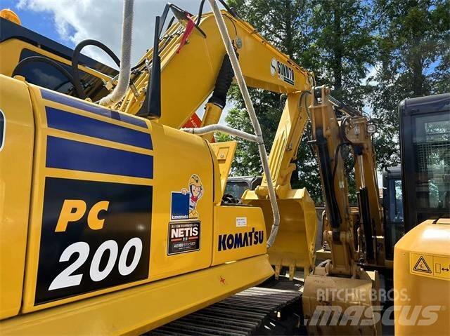 Komatsu PC 200-8 Paletli ekskavatörler