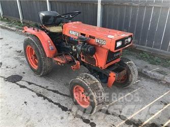 Kubota B4200 Kazıcı yükleyiciler - beko loder