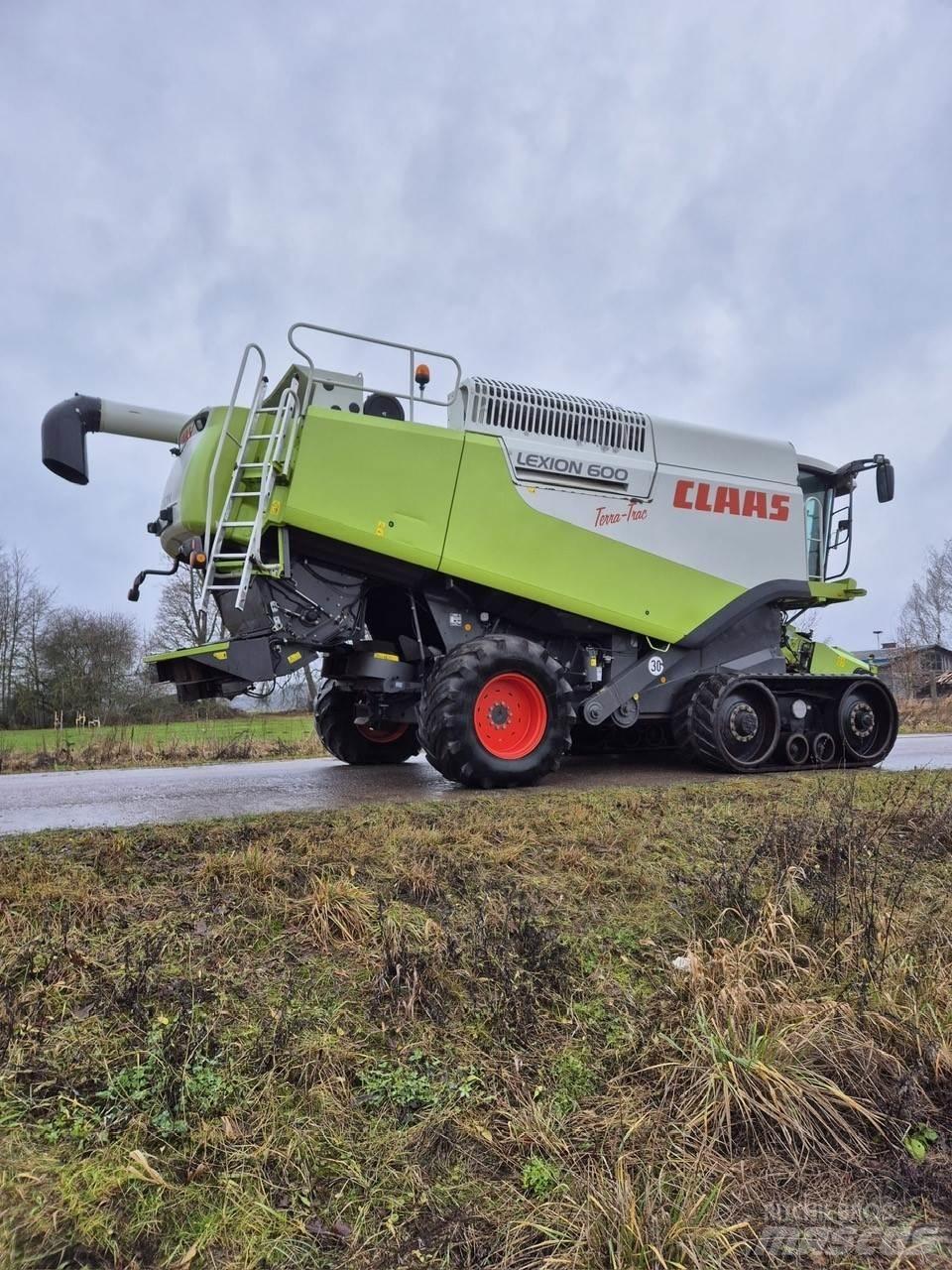 CLAAS LEXION 600 TT Biçerdöverler