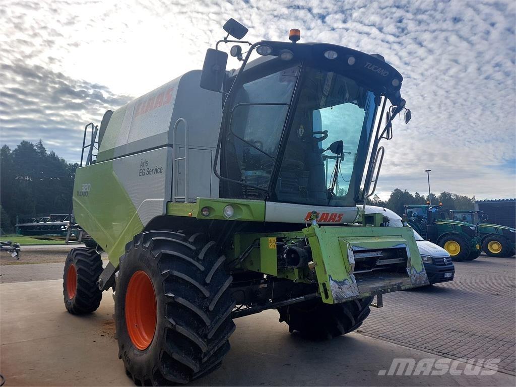 CLAAS Tucano 320 Biçerdöverler