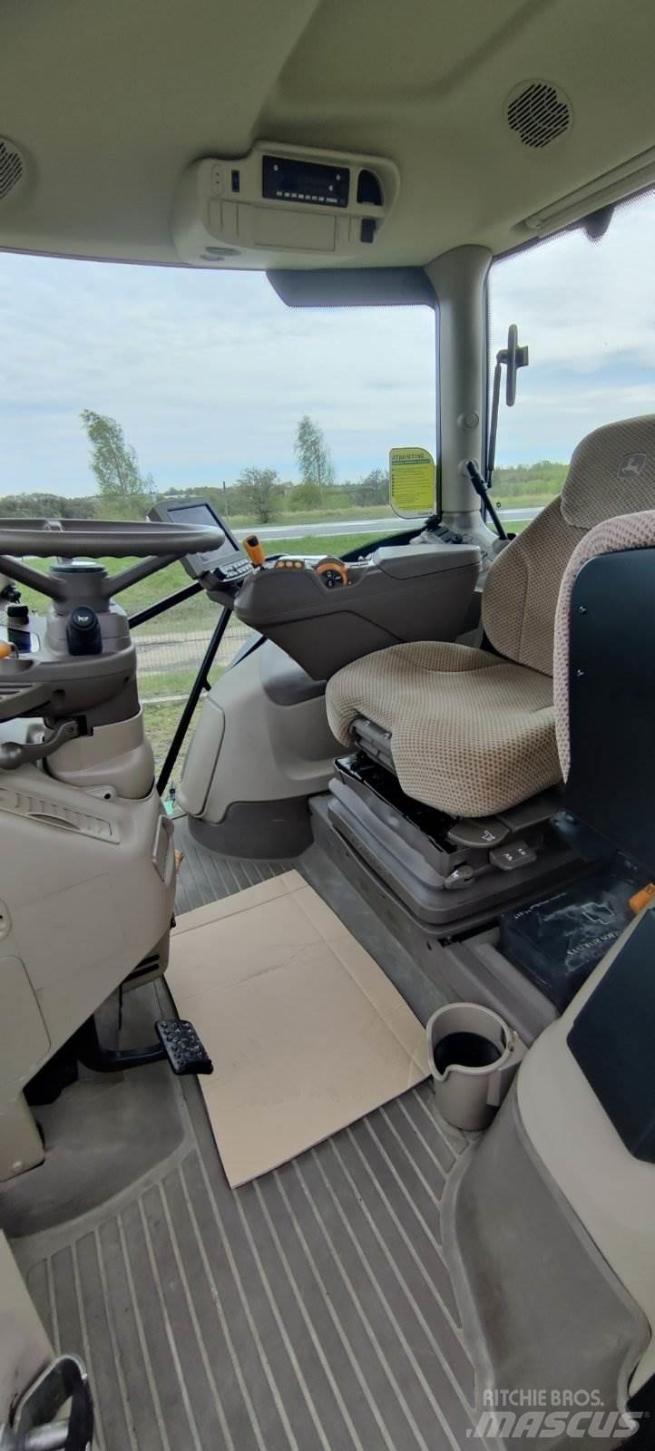 John Deere 6215R Traktörler