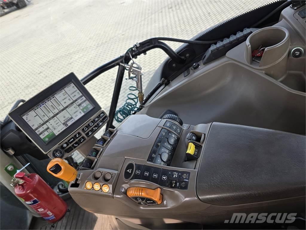 John Deere 6215R Traktörler