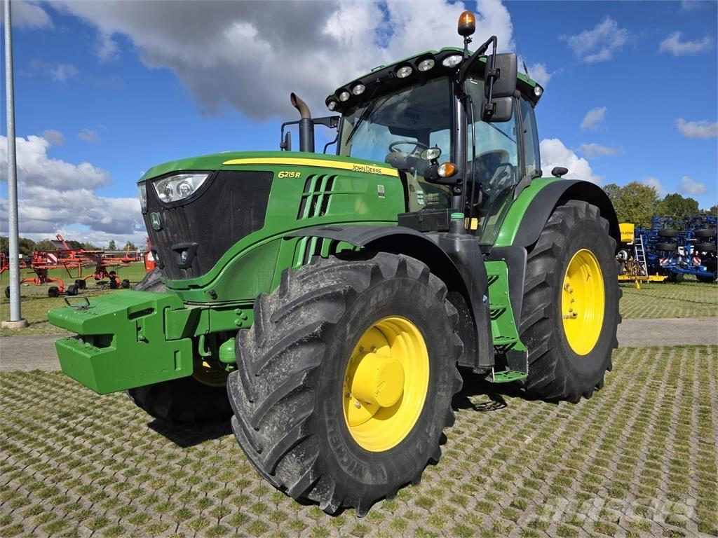 John Deere 6215R Traktörler