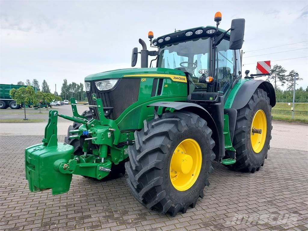 John Deere 6R 215 Traktörler