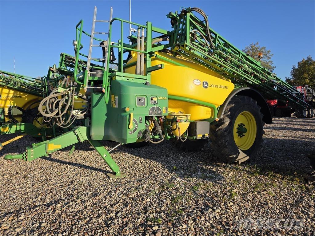 John Deere M962i Çekilir pülverizatörler