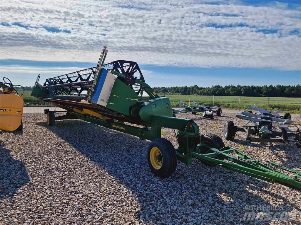 John Deere S680 Traktörler