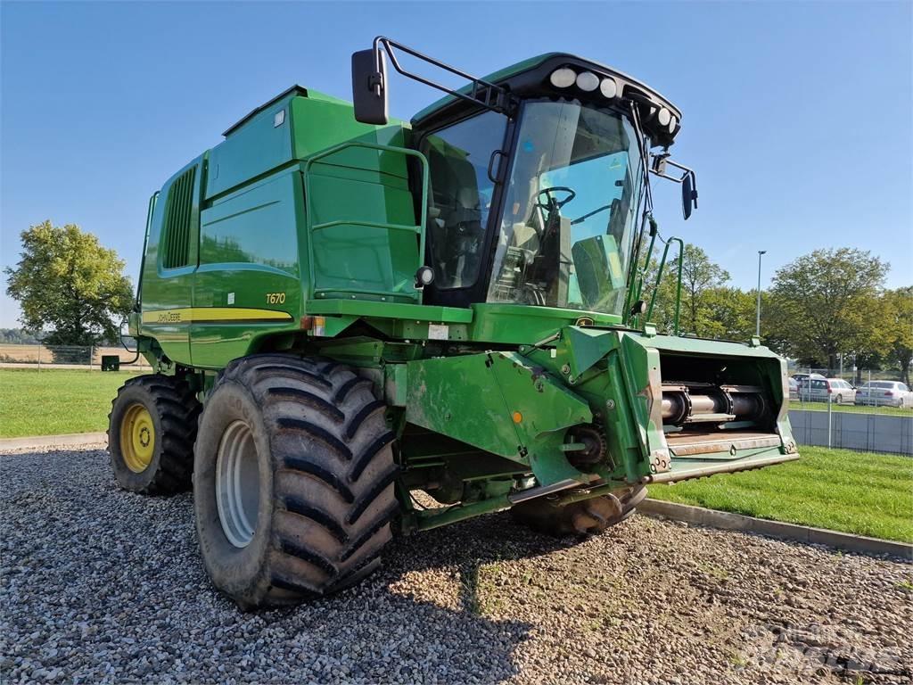 John Deere T670 Biçerdöverler