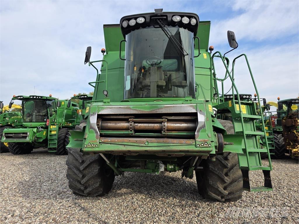 John Deere T670 Biçerdöverler