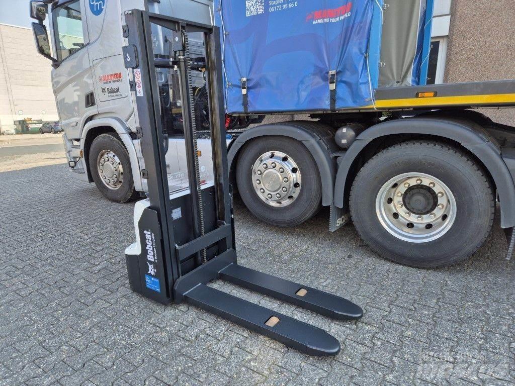 Bobcat LSM12N Yaya kumandali istif makinasi