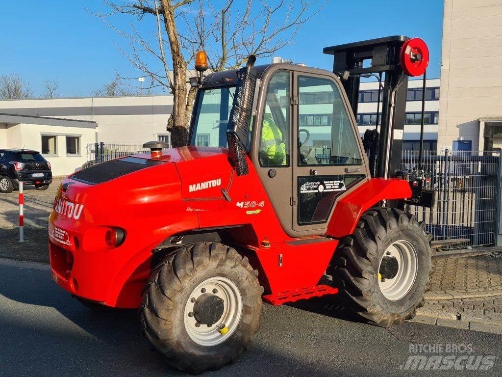 Manitou M50.4 Arazi tipi forklift