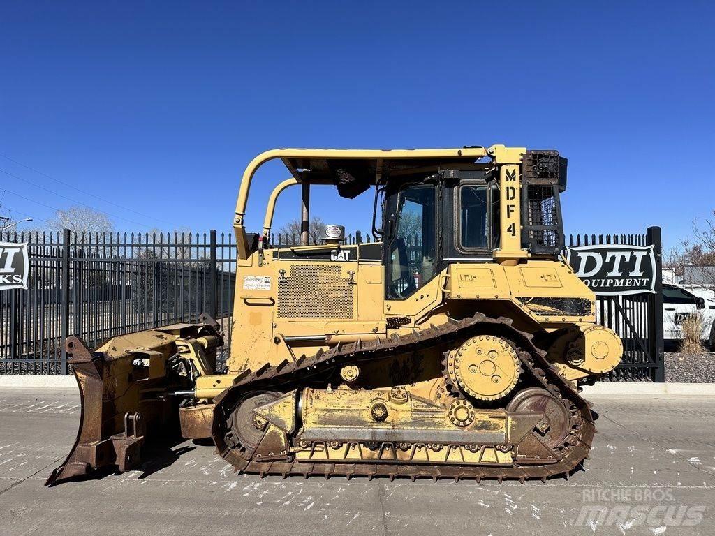 CAT D6M XL Paletli dozerler