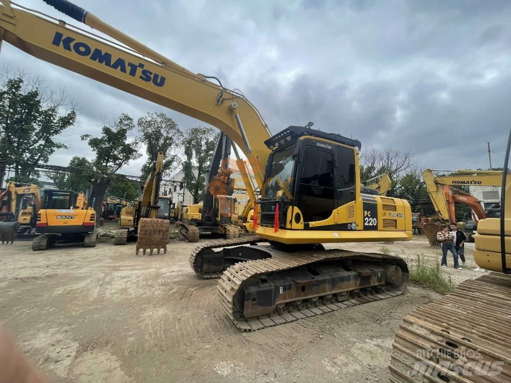 Komatsu PC 220 Paletli ekskavatörler