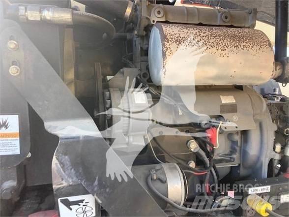 JLG 450AJ II Körüklü personel platformları