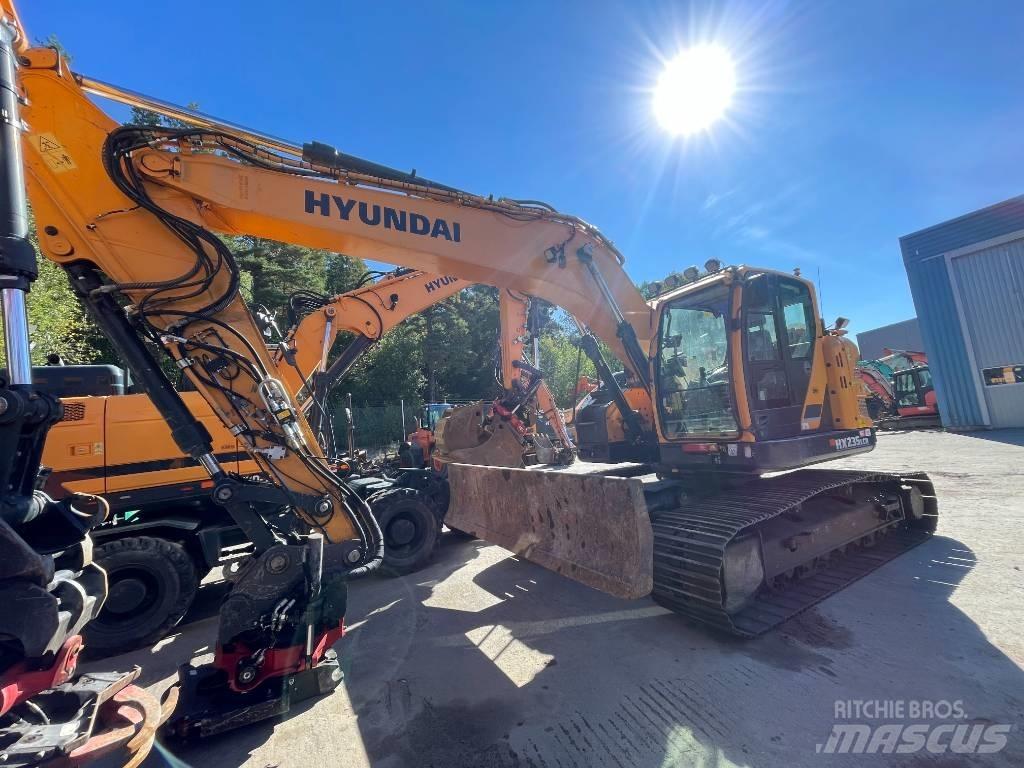 Hyundai HX235 Paletli ekskavatörler