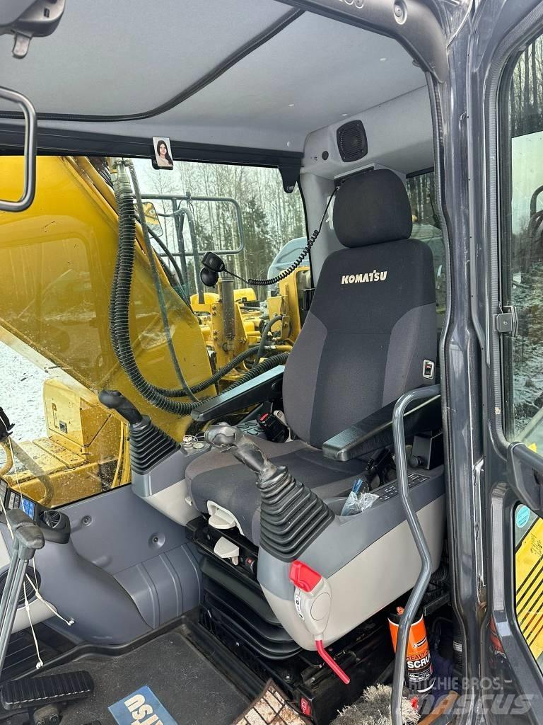 Komatsu PC210LC-11 Paletli ekskavatörler