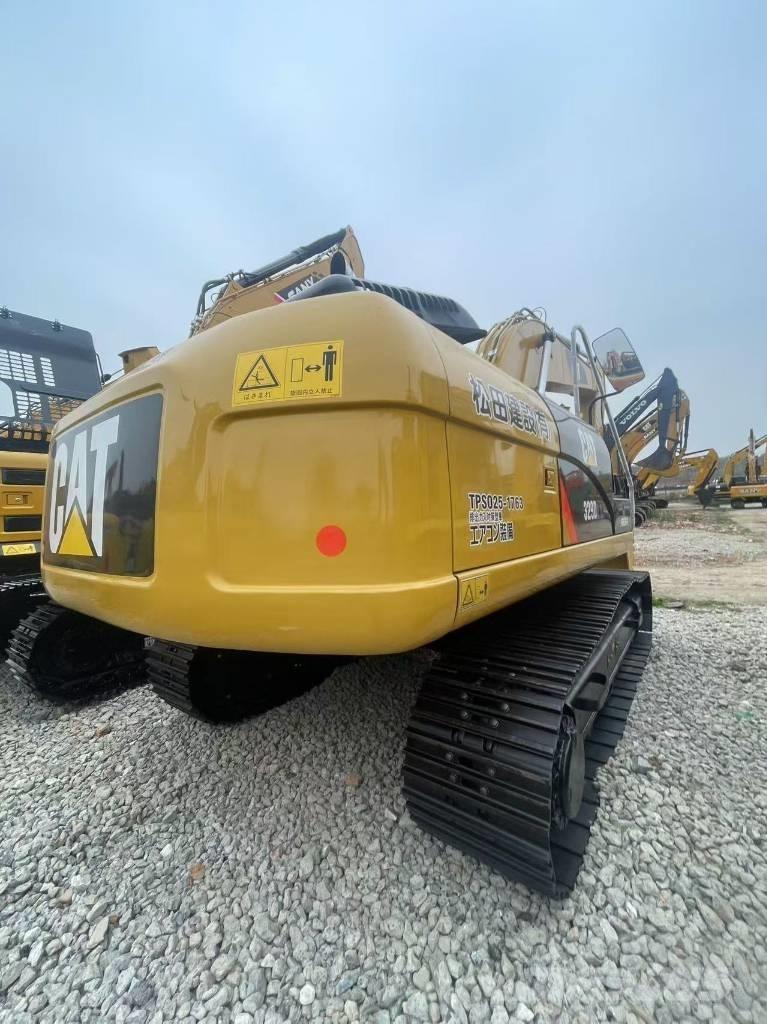 CAT 329D2L Paletli ekskavatörler