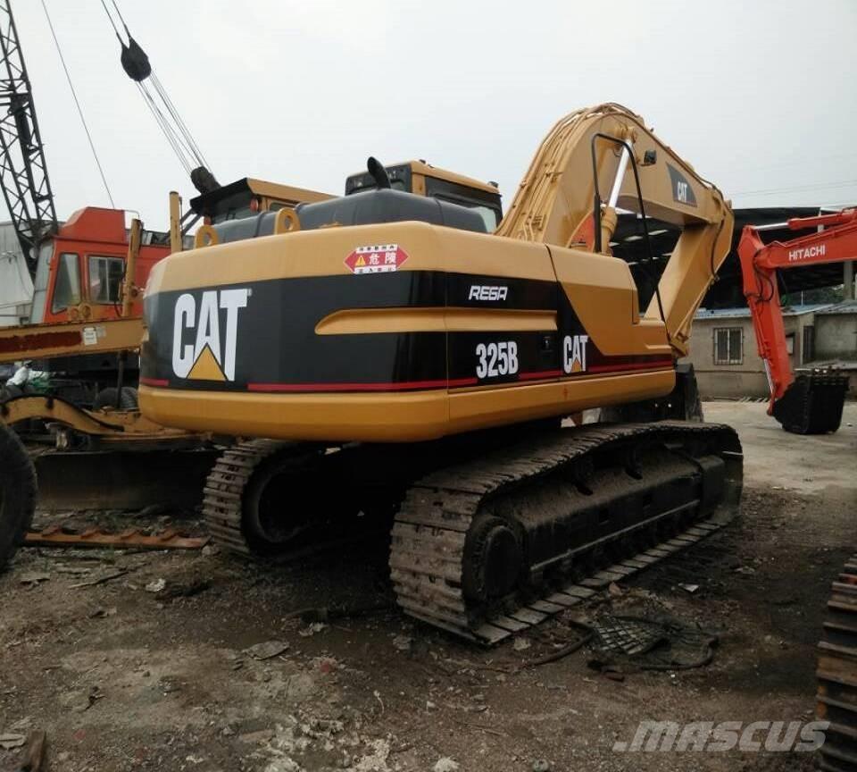 CAT 325 B L Paletli ekskavatörler