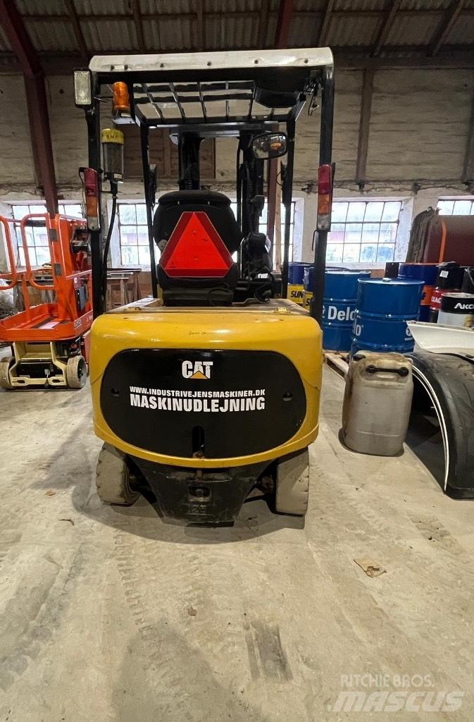 CAT EP 25 Elektrikli forkliftler