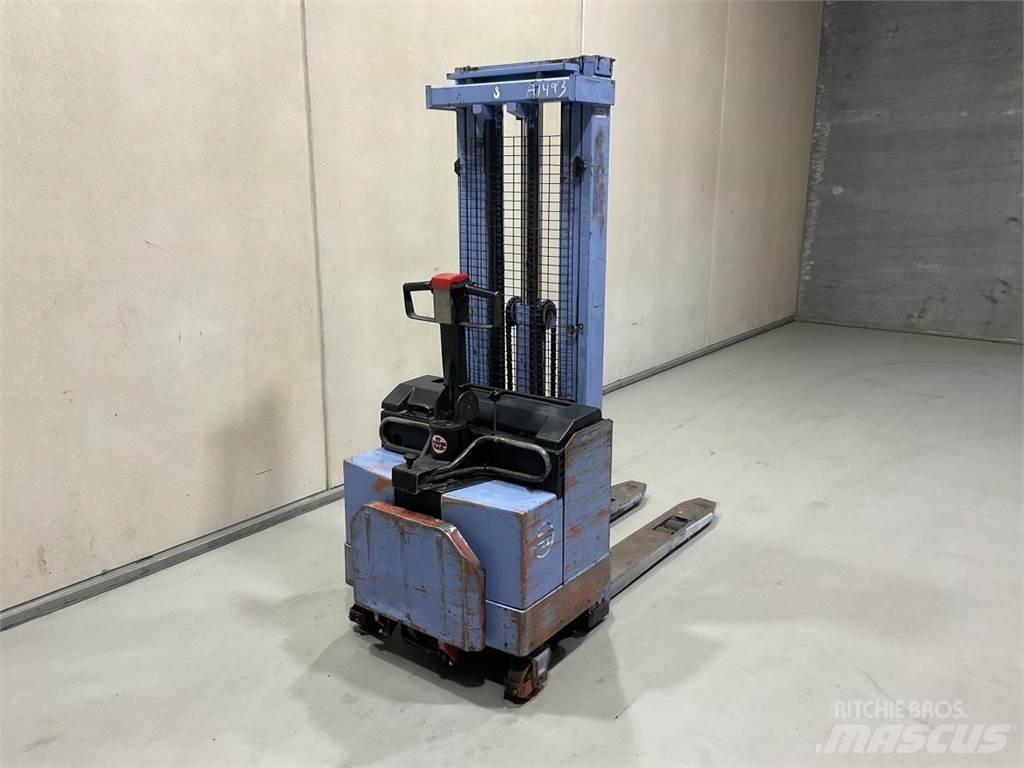 BT LSV 1250 E Akülü depo ekipmanları