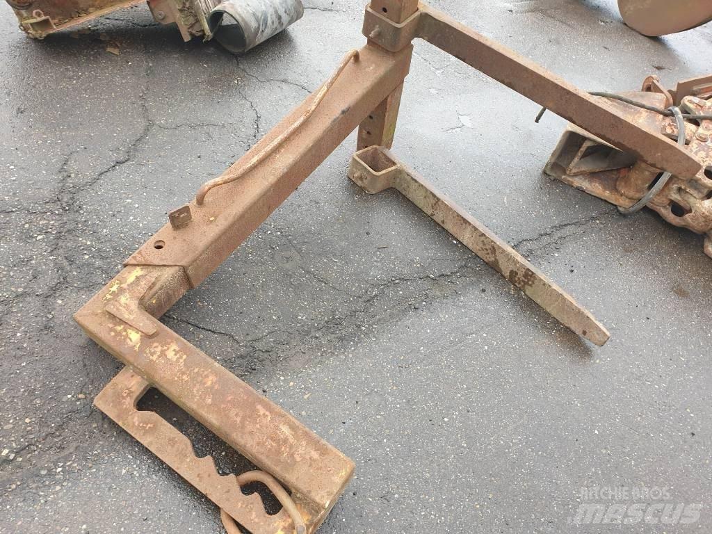  Frame with forks Çatallar