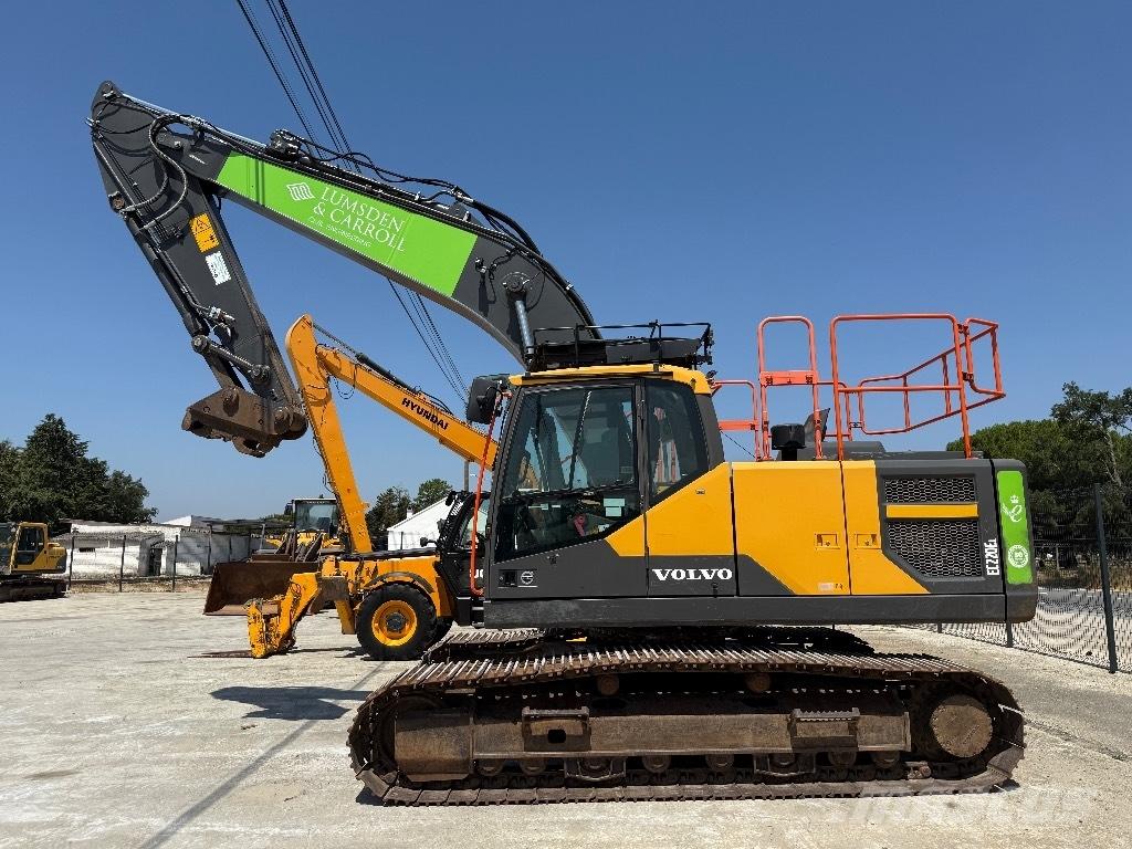 Volvo EC 220 E Paletli ekskavatörler