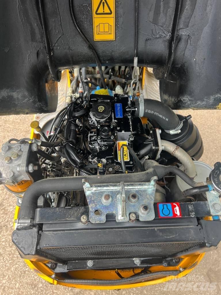 JCB 8008 CTS Mini ekskavatörler, 7 tona dek