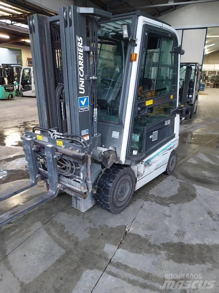 UniCarriers QX25 Elektrikli forkliftler