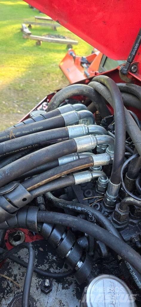 Valmet 840.3 Tomruk yükleyici traktörler