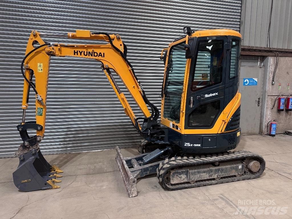 Hyundai R25Z-9 AK Mini ekskavatörler, 7 tona dek