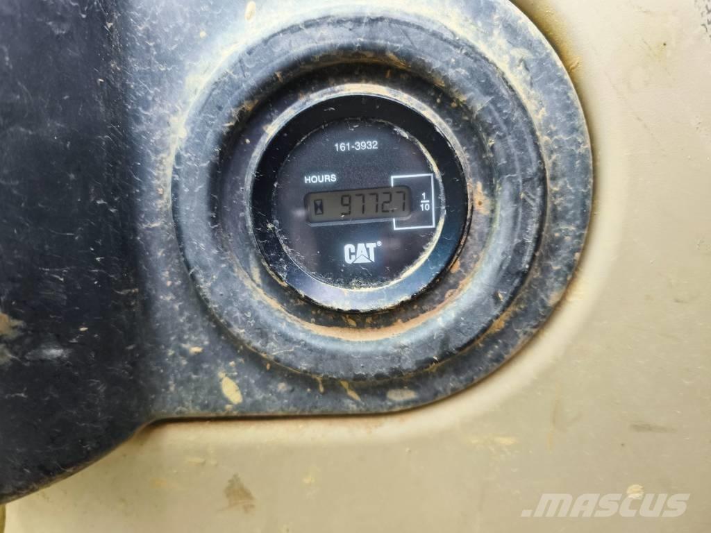 CAT 318 C Paletli ekskavatörler
