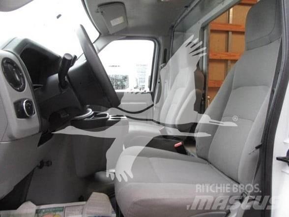 Ford E450 Diger