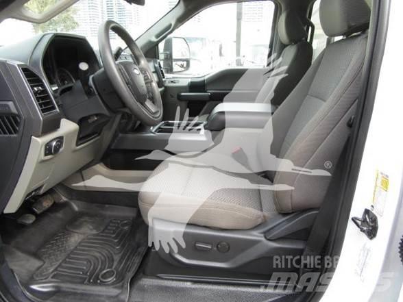 Ford F350 Diger