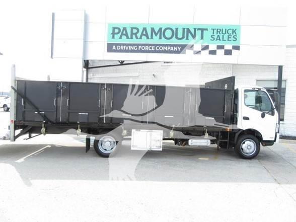 Hino 195 Flatbed kamyonlar