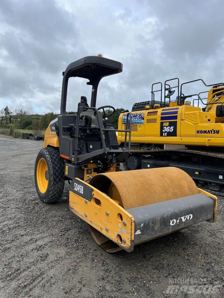 Volvo SD 45 B Tek tamburlu silindirler