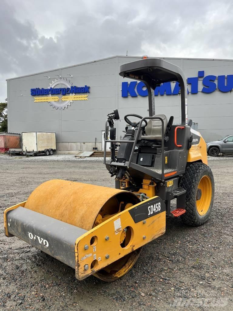 Volvo SD 45 B Tek tamburlu silindirler