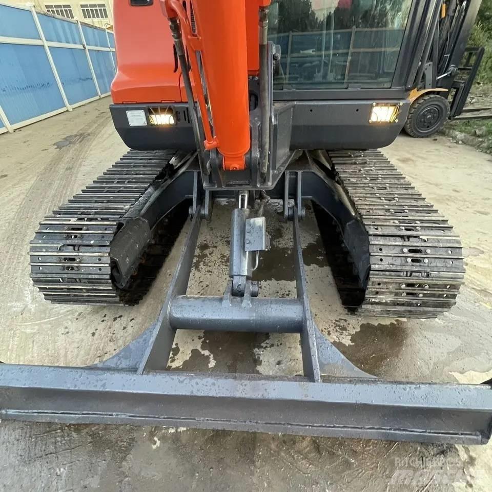Doosan DX 60 Mini ekskavatörler, 7 tona dek