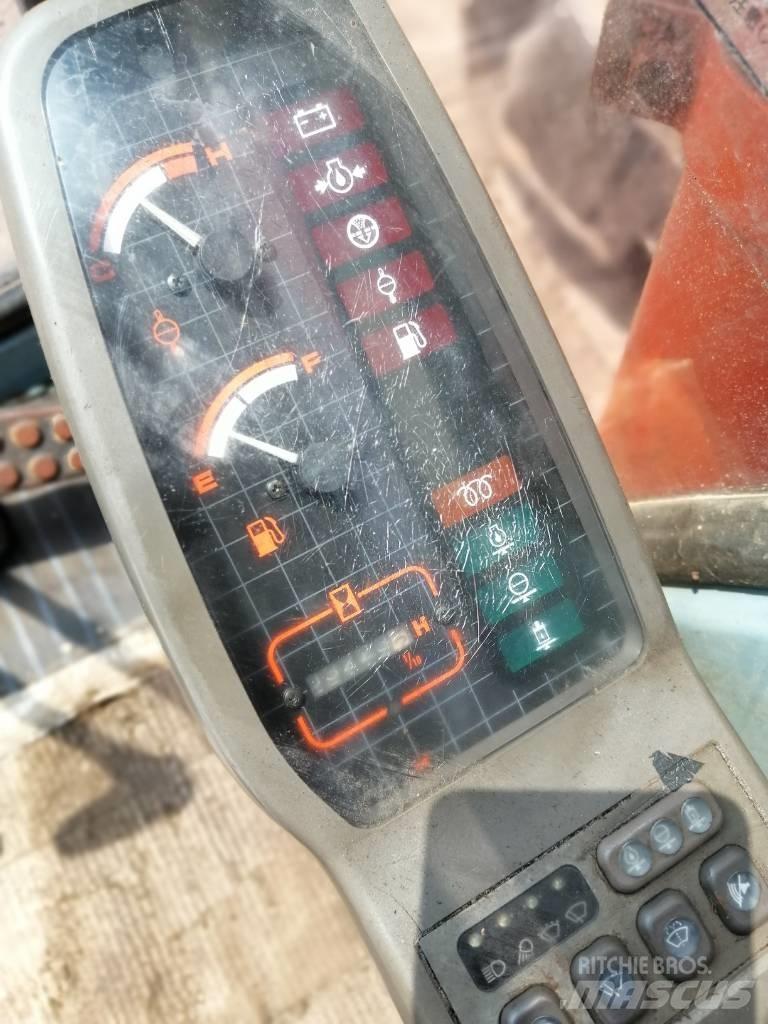 Hitachi EX 120 -3 Paletli ekskavatörler