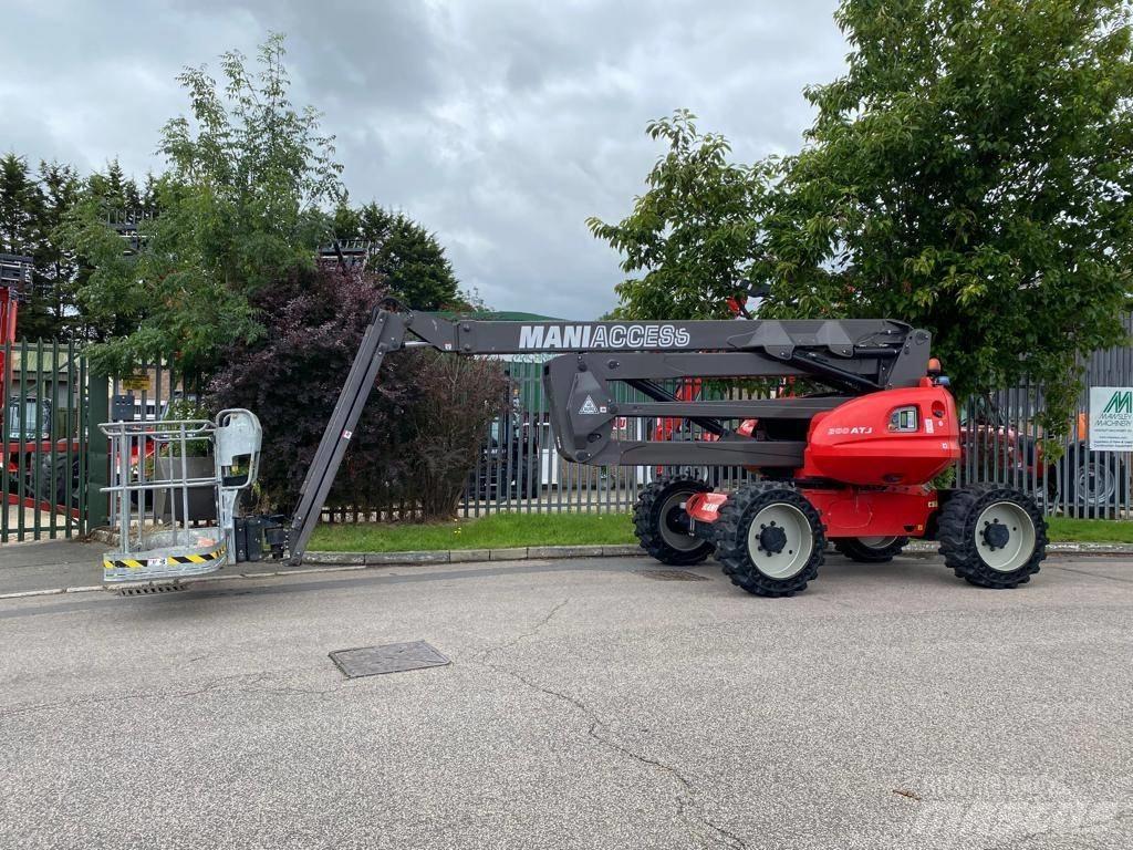 Manitou 200 ATJ Körüklü personel platformları