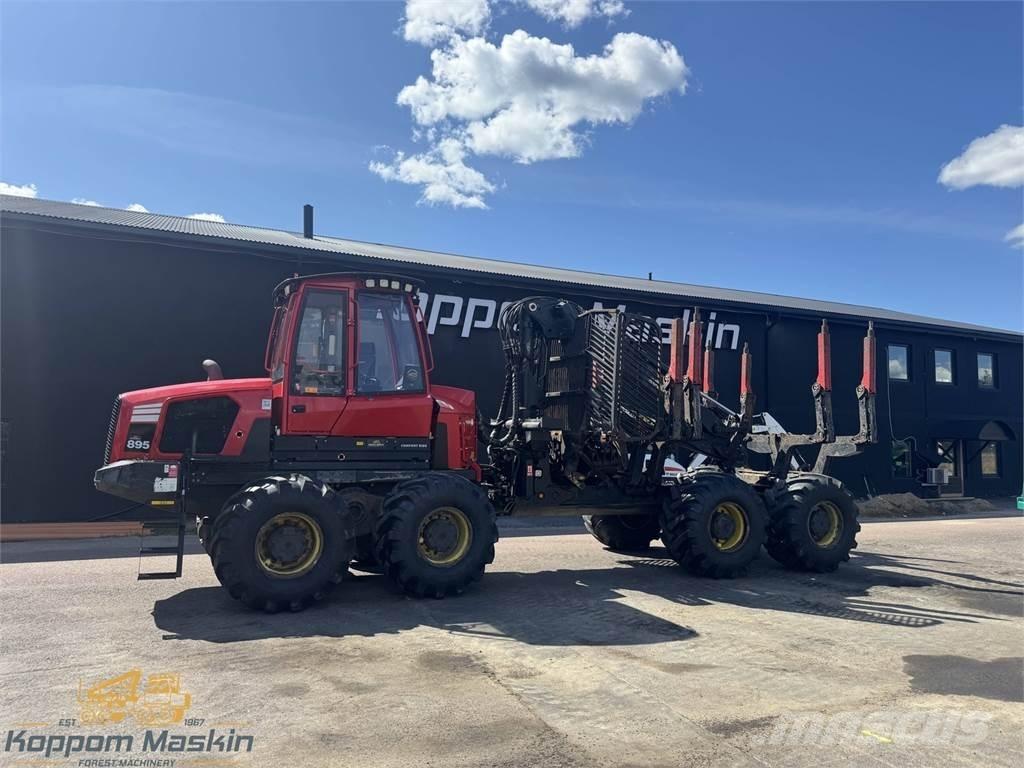 Komatsu 895 Tomruk yükleyici traktörler