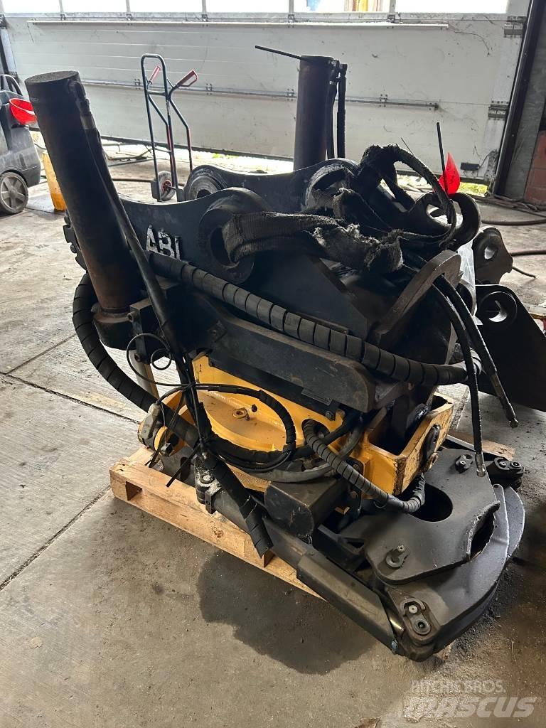 Engcon Tiltrotator Perdah makinalari