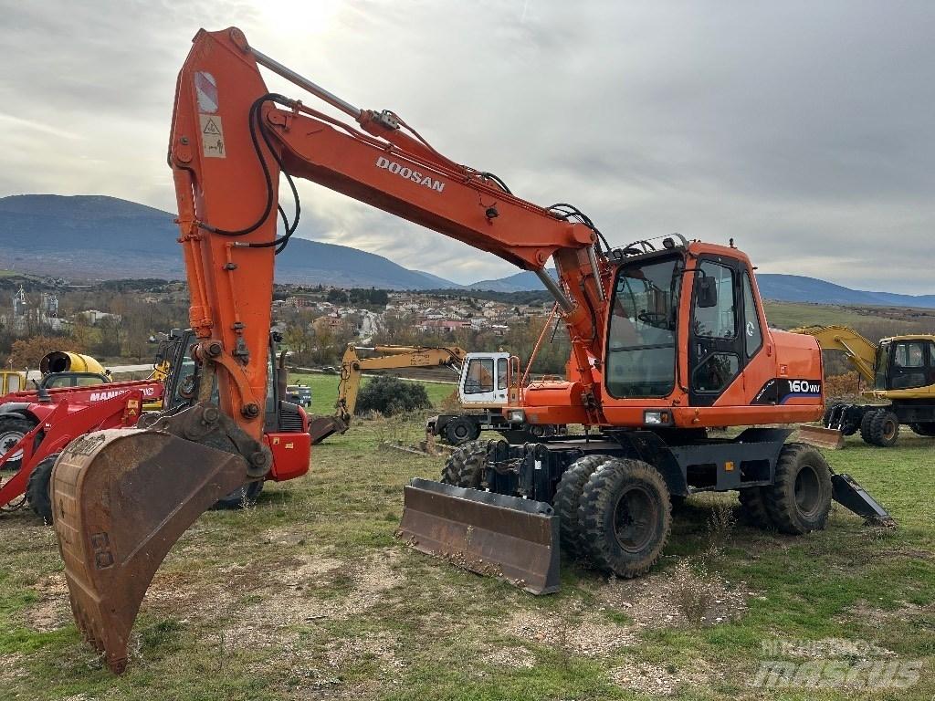 Doosan Solar 160 W V Lastik tekerli ekskavatörler