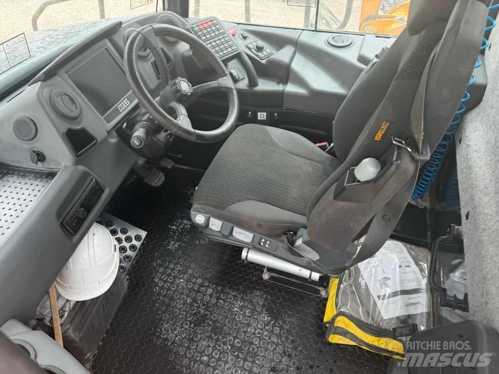 Bell B 30 E Belden kirma kaya kamyonu
