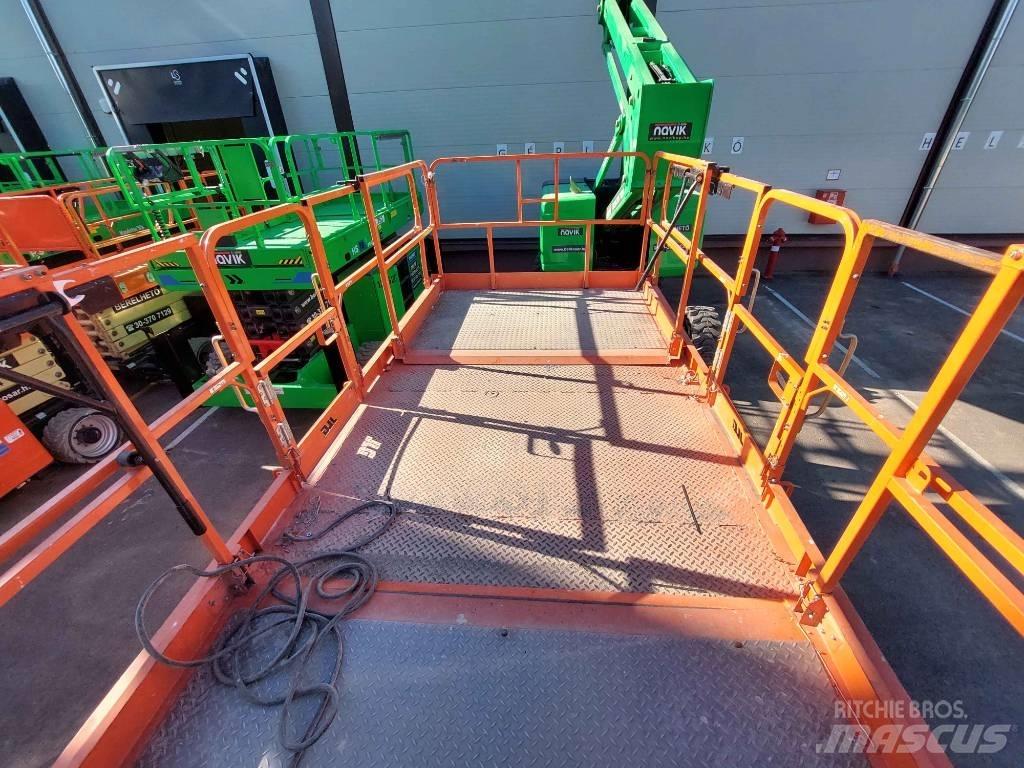 JLG 430 LRT Makasli platformlar