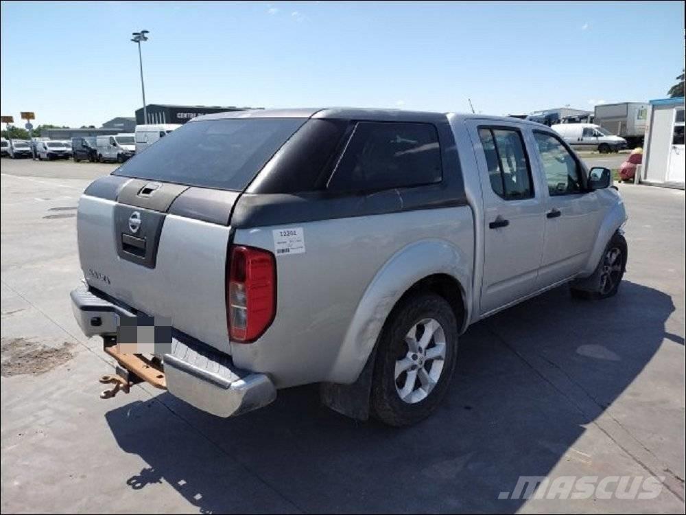 Nissan Navara 1 Pikaplar