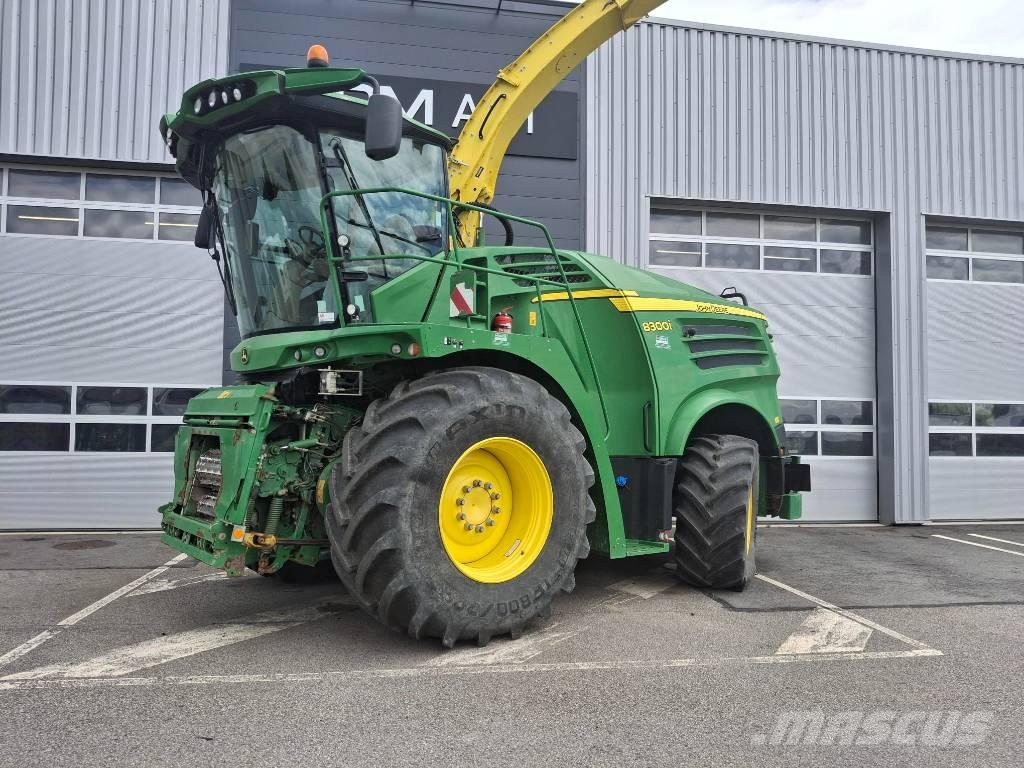 John Deere 7300 i Kendi yürür silaj makinalari